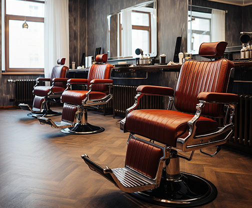 Miroir et armoire de style